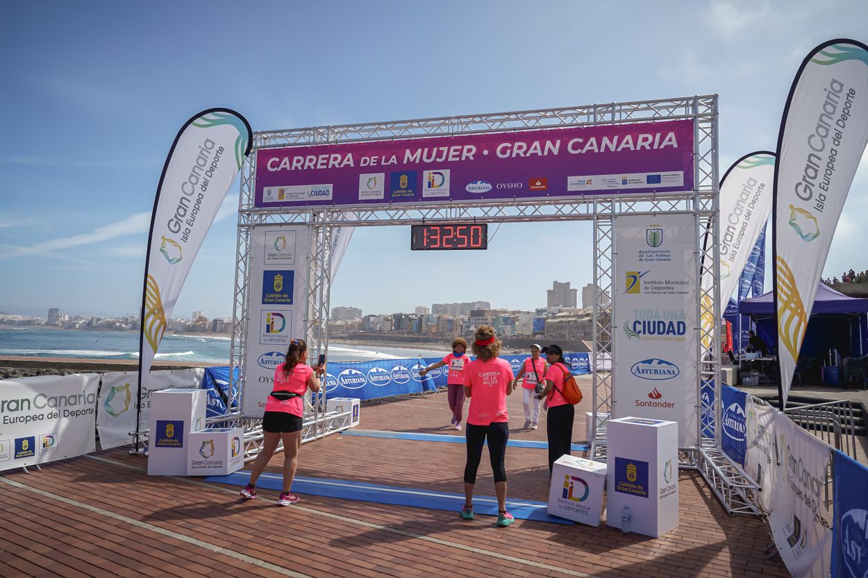 Las fotos de meta de la Carrera de la Mujer de Gran Canaria 12 32 01 15701 O