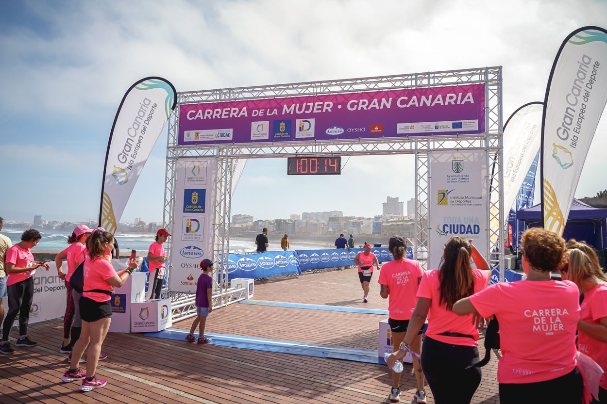Las fotos de meta de la Carrera de la Mujer de Gran Canaria 11 59 25 15701 O