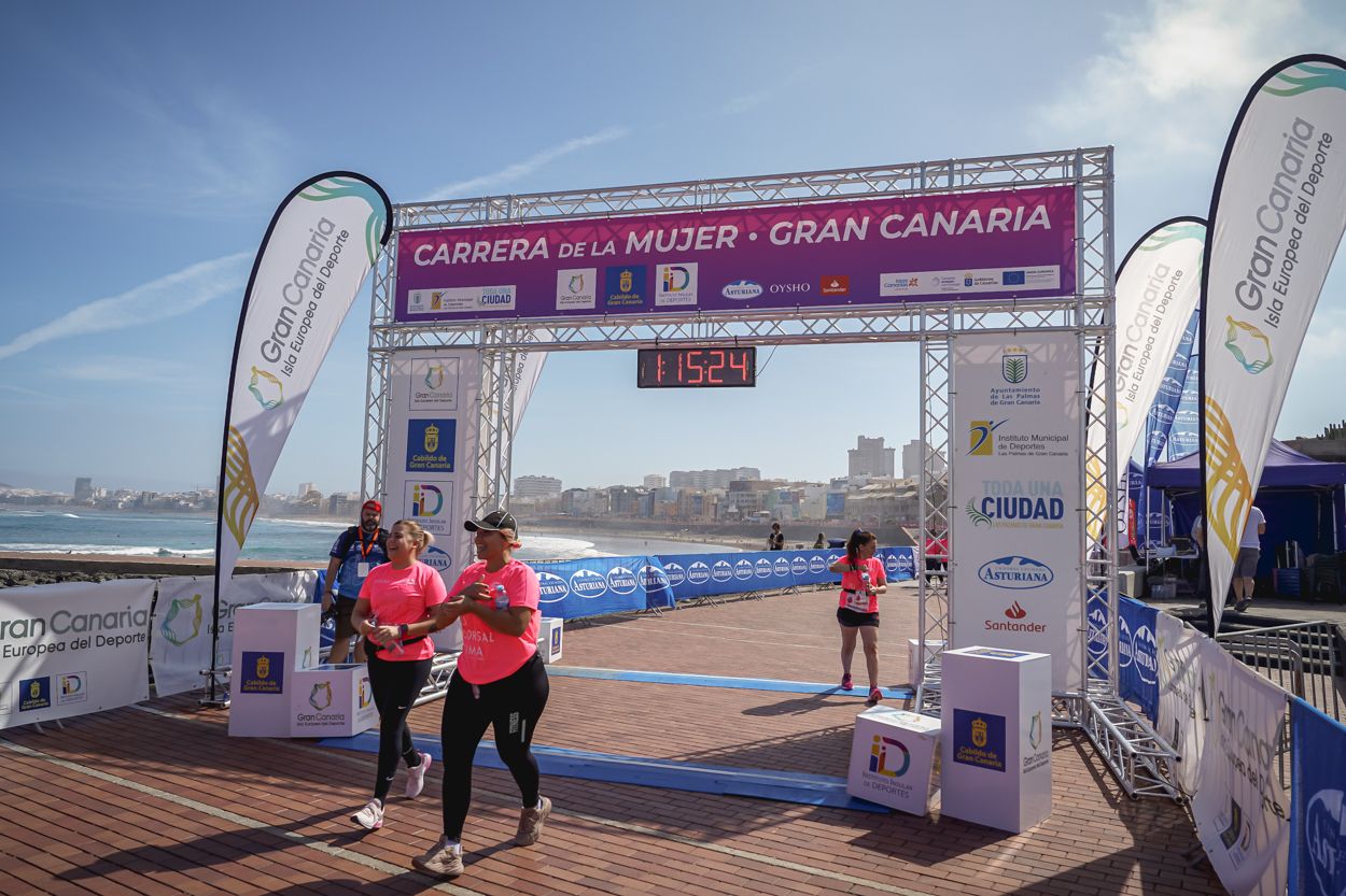 Las fotos de meta de la Carrera de la Mujer de Gran Canaria 12 14 35 15701 O