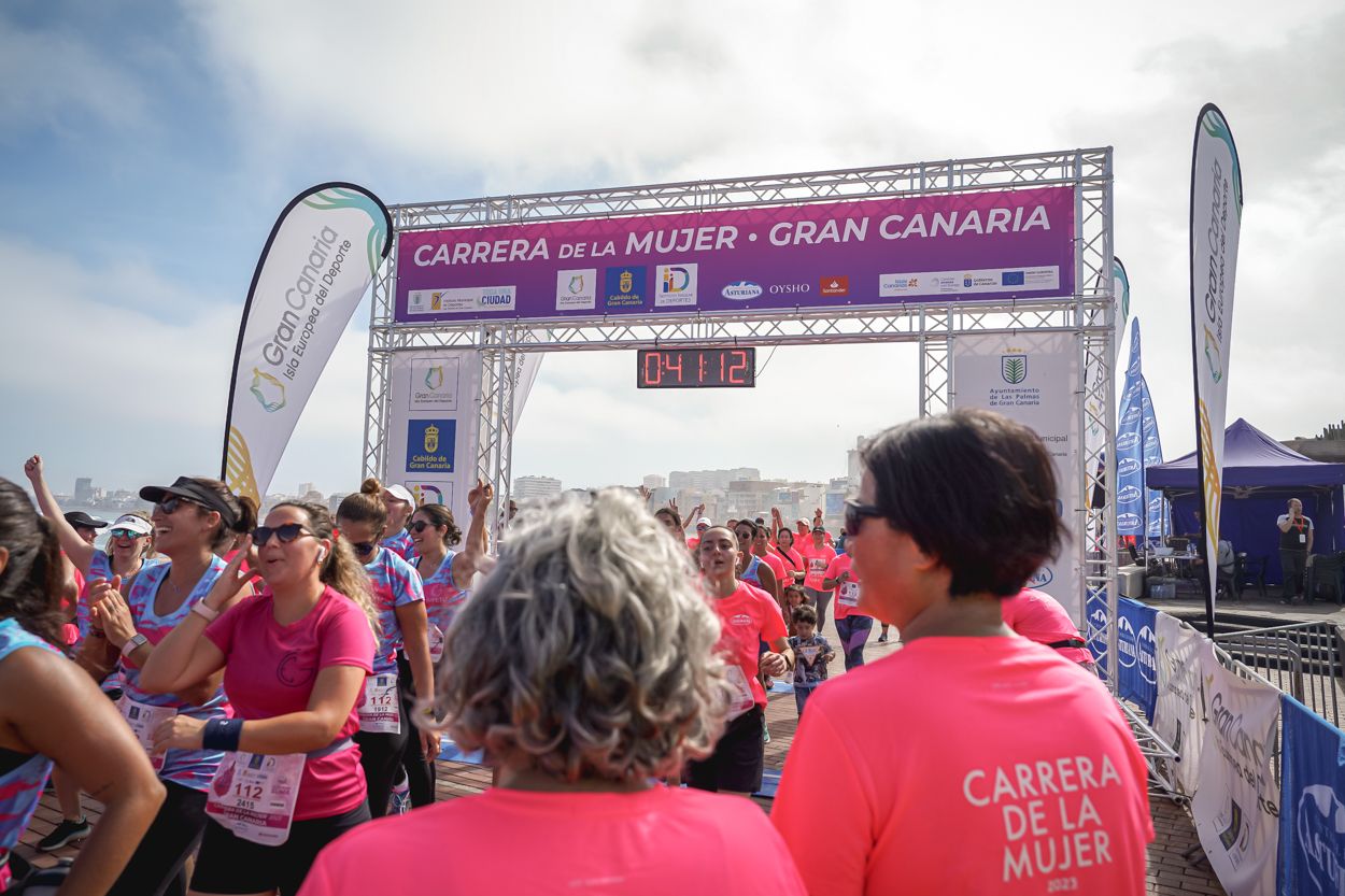 Las fotos de meta de la Carrera de la Mujer de Gran Canaria 11 40 23 15701 O