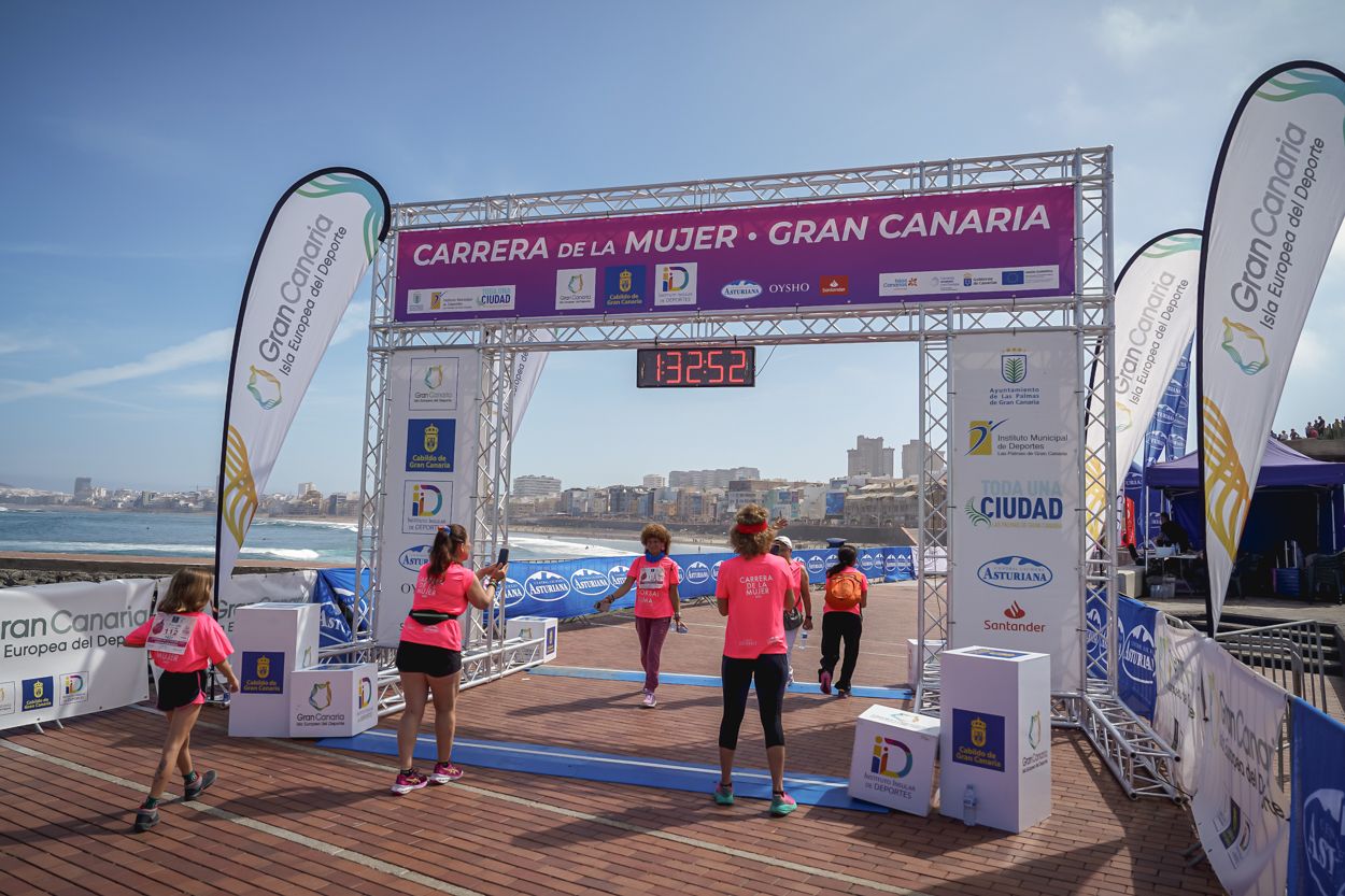 Las fotos de meta de la Carrera de la Mujer de Gran Canaria 12 32 03 15701 O