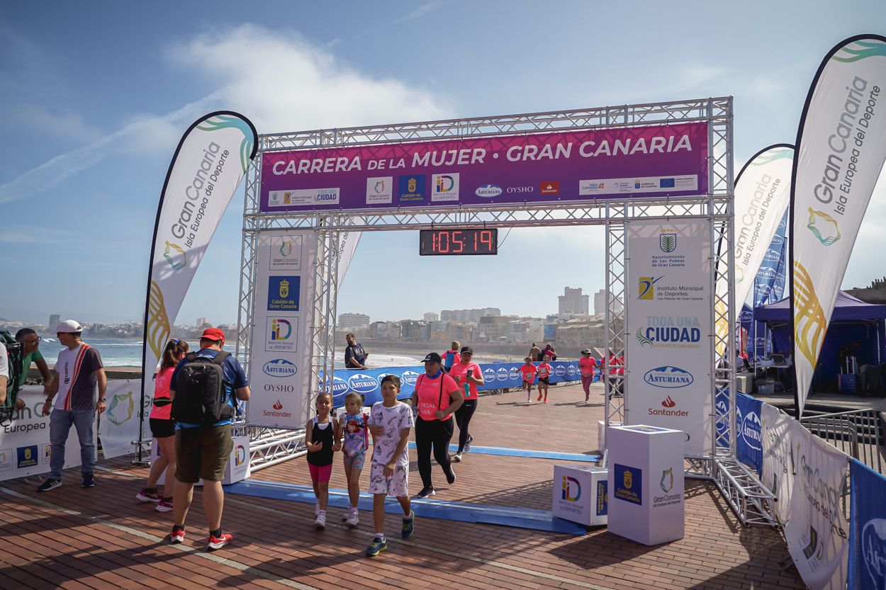 Las fotos de meta de la Carrera de la Mujer de Gran Canaria 12 04 29 15701 O