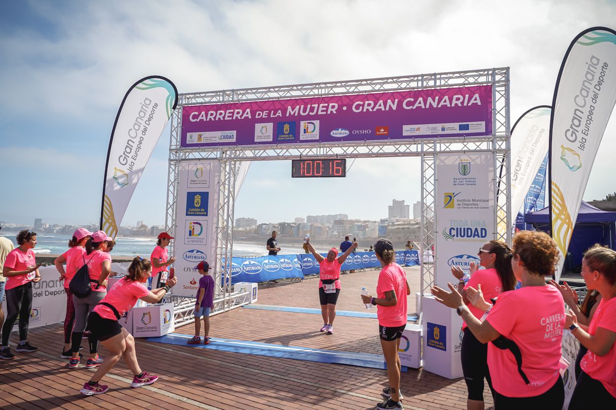 Las fotos de meta de la Carrera de la Mujer de Gran Canaria 11 59 27 15701 O