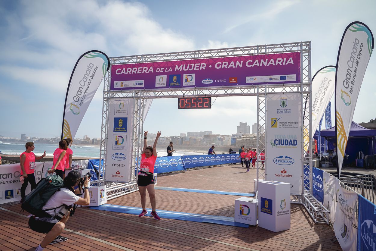 Las fotos de meta de la Carrera de la Mujer de Gran Canaria 11 54 33 15701 O