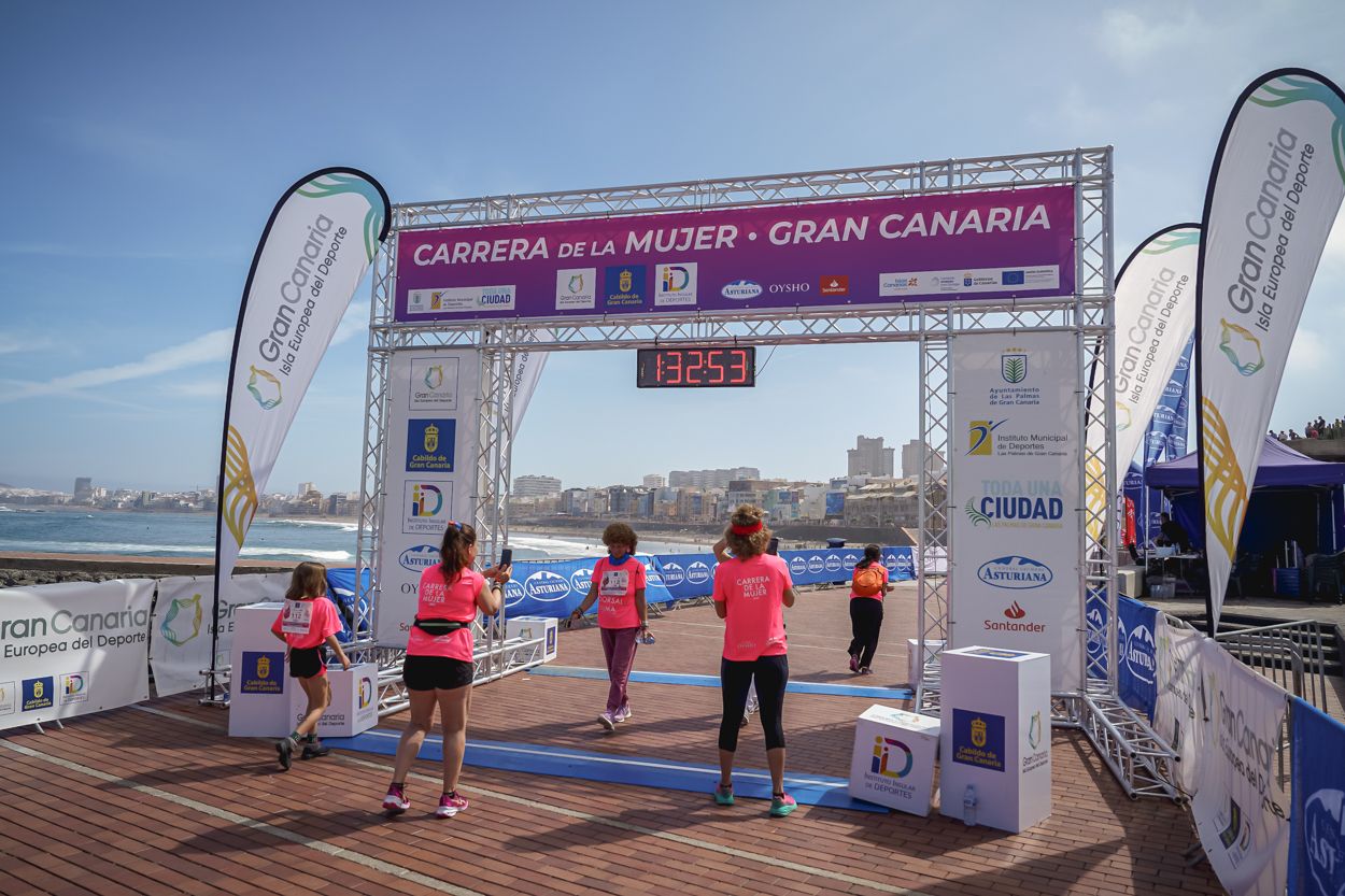 Las fotos de meta de la Carrera de la Mujer de Gran Canaria 12 32 04 15701 O