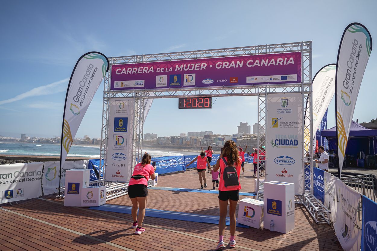 Las fotos de meta de la Carrera de la Mujer de Gran Canaria 12 19 39 15701 O