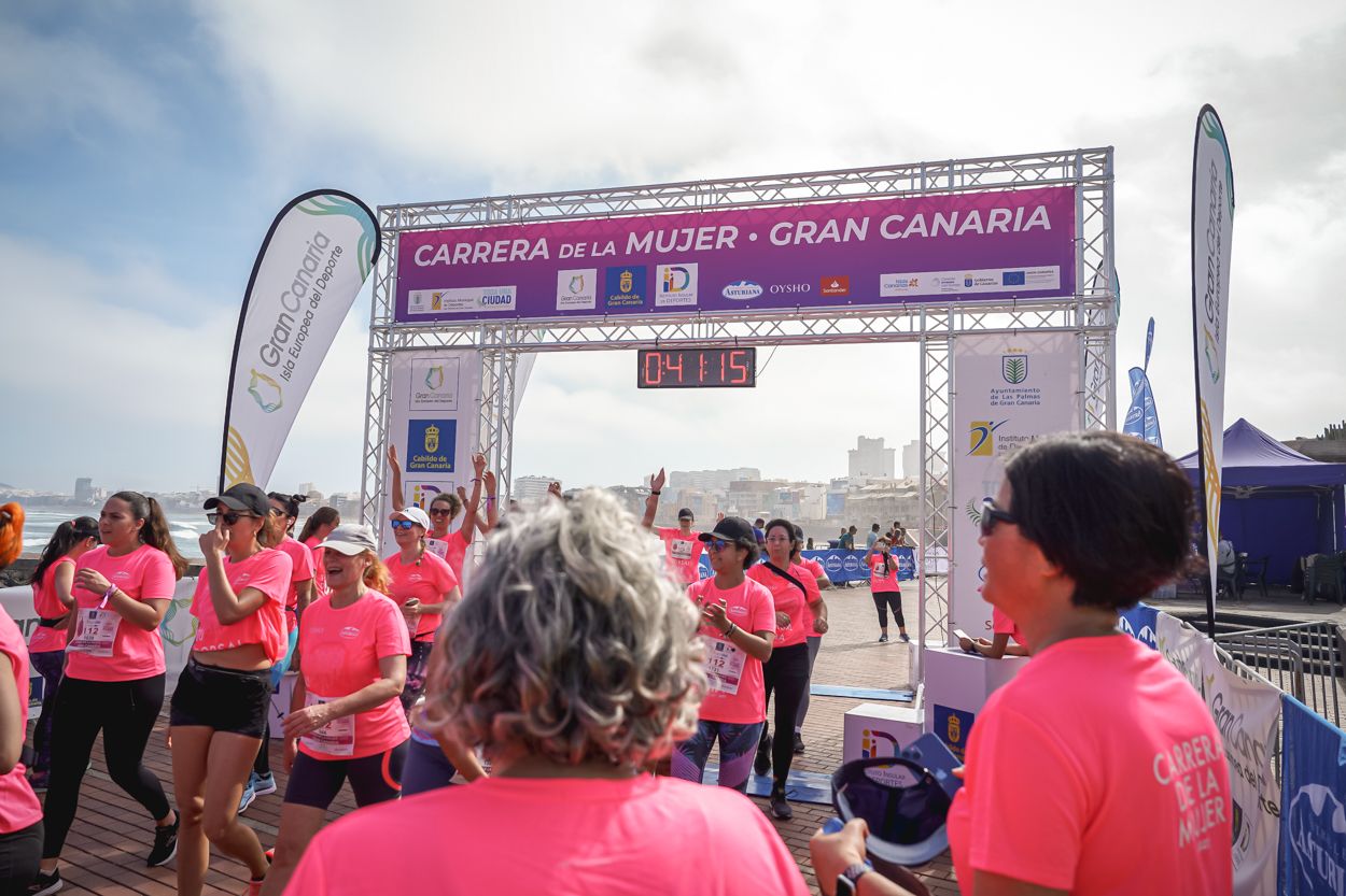 Las fotos de meta de la Carrera de la Mujer de Gran Canaria 11 40 26 15701 O