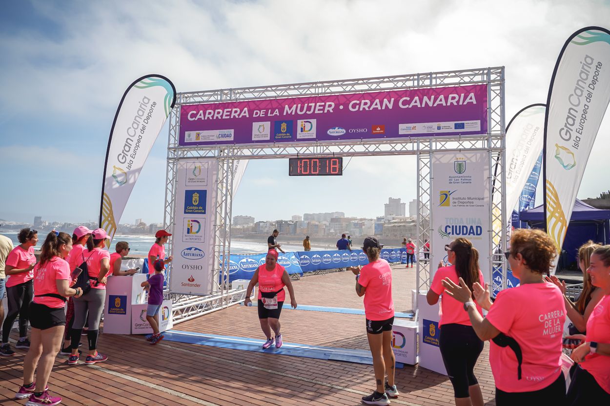 Las fotos de meta de la Carrera de la Mujer de Gran Canaria 11 59 29 15701 O