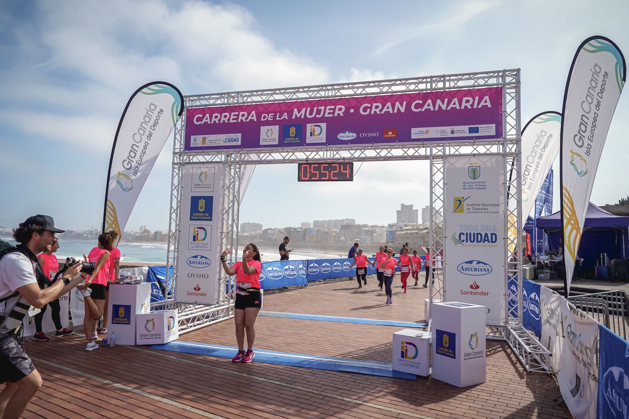 Las fotos de meta de la Carrera de la Mujer de Gran Canaria 11 54 35 15701 O