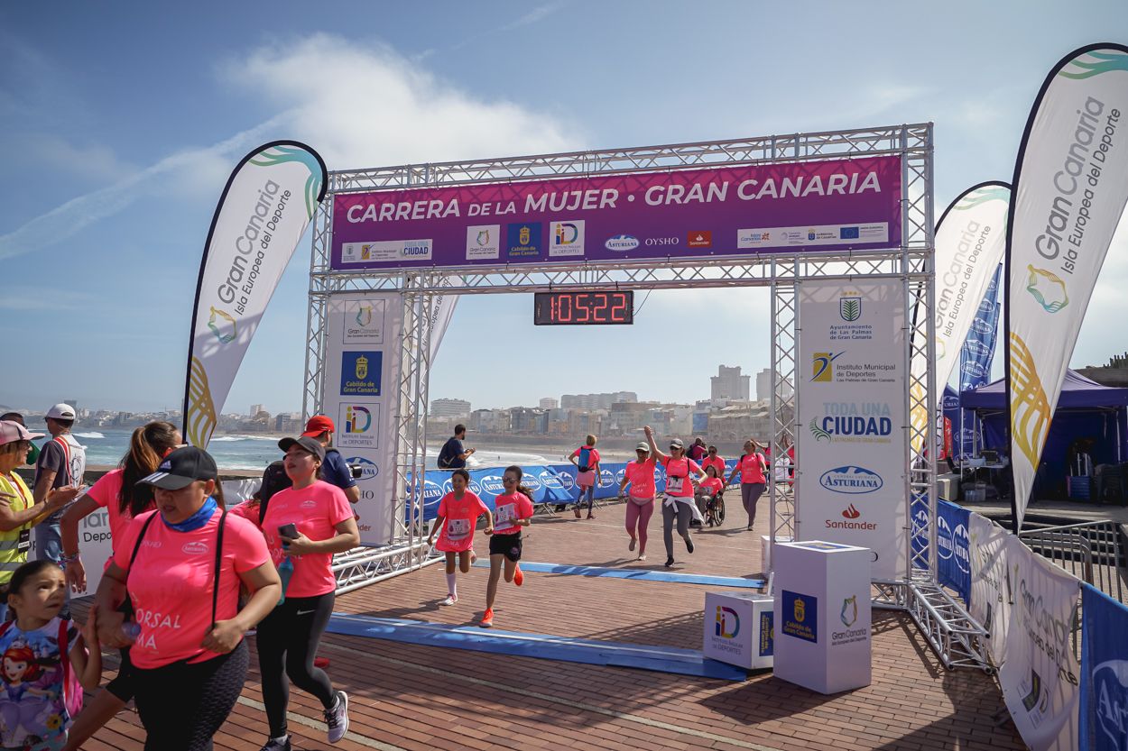 Las fotos de meta de la Carrera de la Mujer de Gran Canaria 12 04 32 15701 O