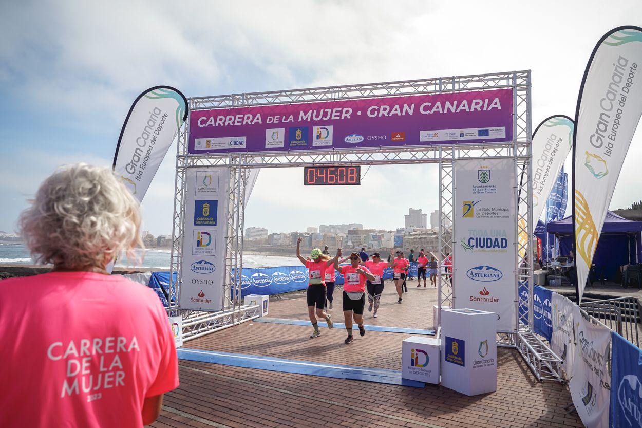 Las fotos de meta de la Carrera de la Mujer de Gran Canaria 11 45 19 15701 O