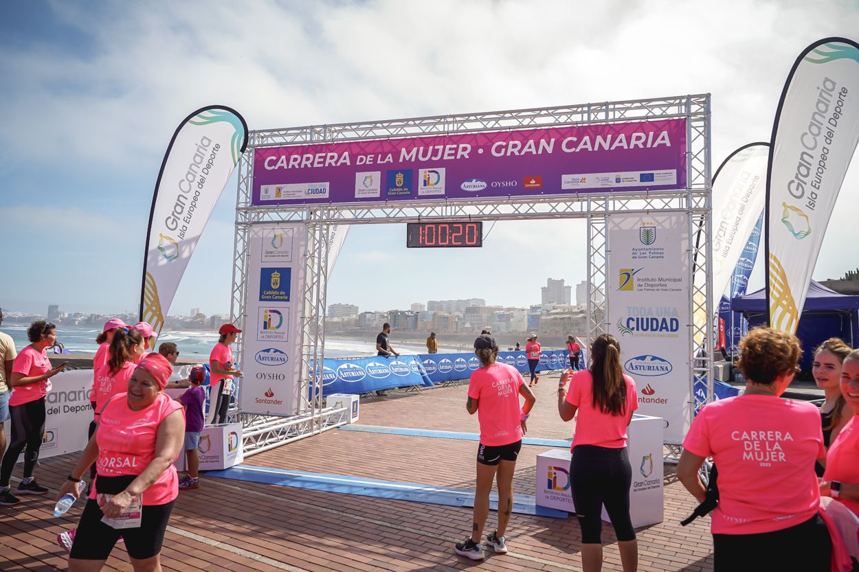 Las fotos de meta de la Carrera de la Mujer de Gran Canaria 11 59 31 15701 O