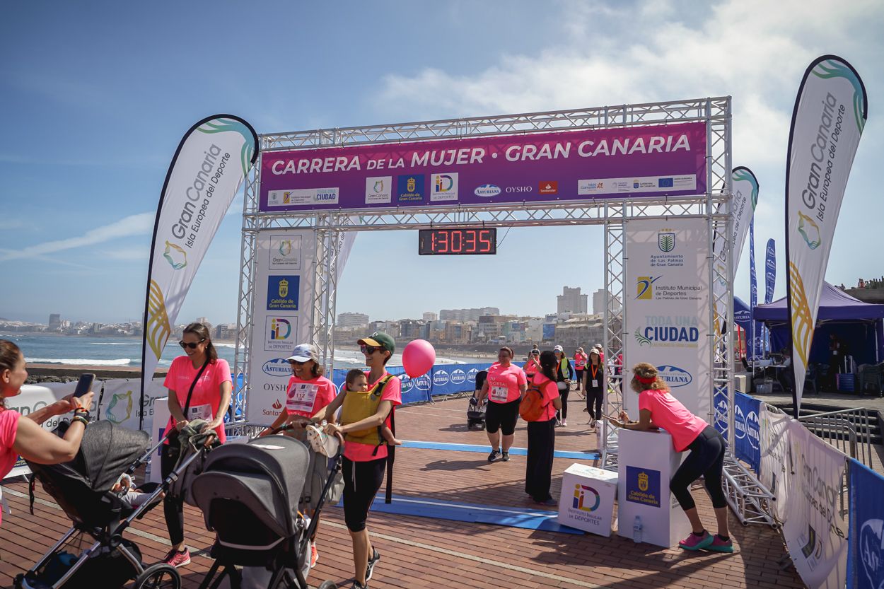 Las fotos de meta de la Carrera de la Mujer de Gran Canaria 12 29 46 15701 O