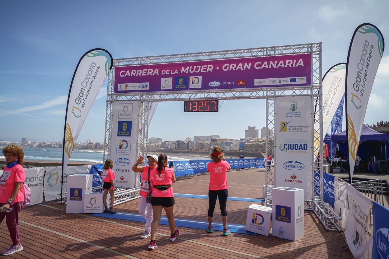 Las fotos de meta de la Carrera de la Mujer de Gran Canaria 12 32 08 15701 O