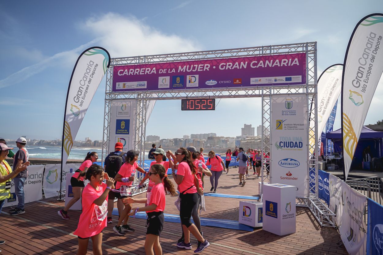 Las fotos de meta de la Carrera de la Mujer de Gran Canaria 12 04 35 15701 O