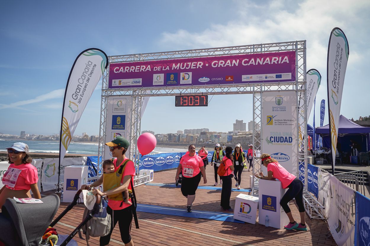 Las fotos de meta de la Carrera de la Mujer de Gran Canaria 12 29 48 15701 O