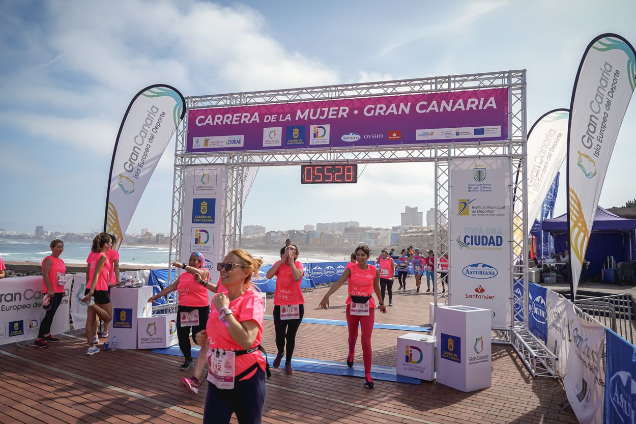 Las fotos de meta de la Carrera de la Mujer de Gran Canaria 11 54 39 15701 O