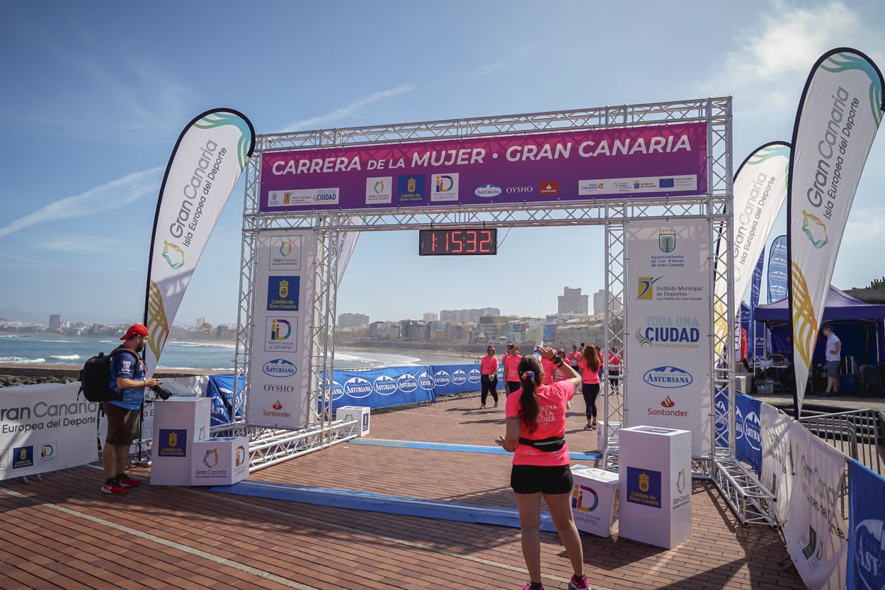 Las fotos de meta de la Carrera de la Mujer de Gran Canaria 12 14 43 15701 O