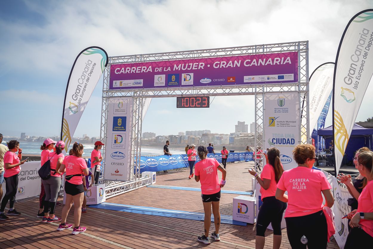 Las fotos de meta de la Carrera de la Mujer de Gran Canaria 11 59 34 15701 O