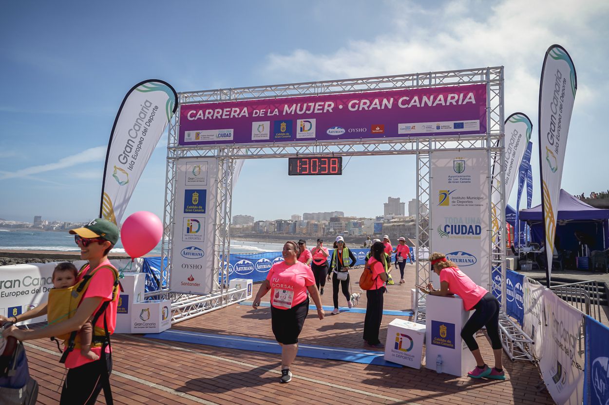 Las fotos de meta de la Carrera de la Mujer de Gran Canaria 12 29 49 15701 O
