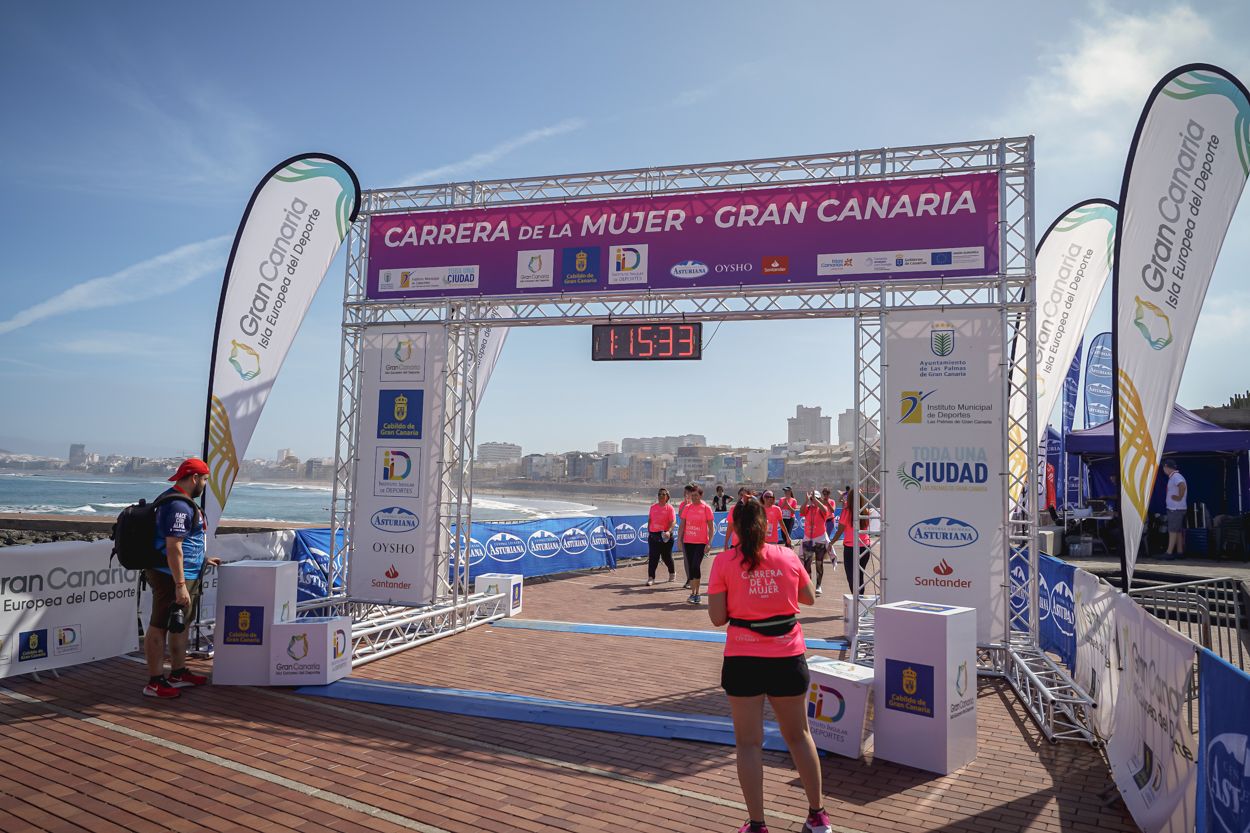 Las fotos de meta de la Carrera de la Mujer de Gran Canaria 12 14 44 15701 O