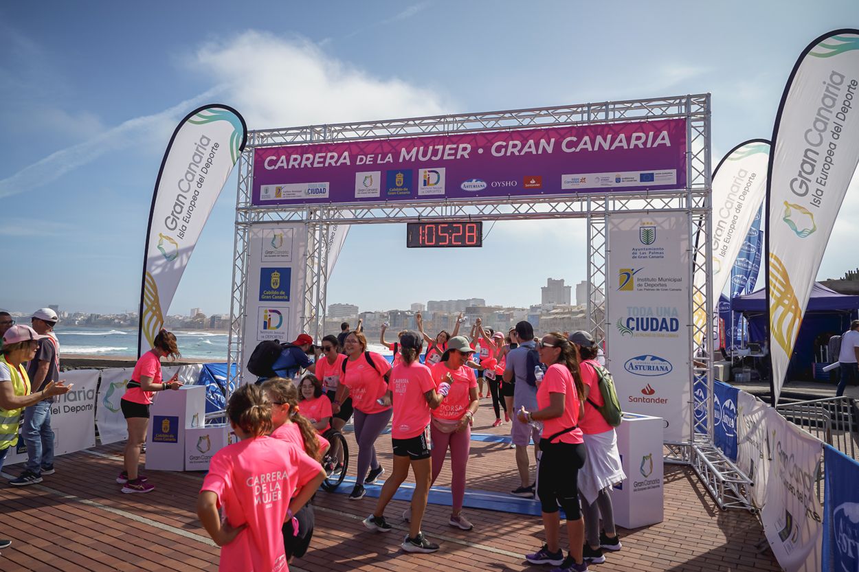 Las fotos de meta de la Carrera de la Mujer de Gran Canaria 12 04 38 15701 O