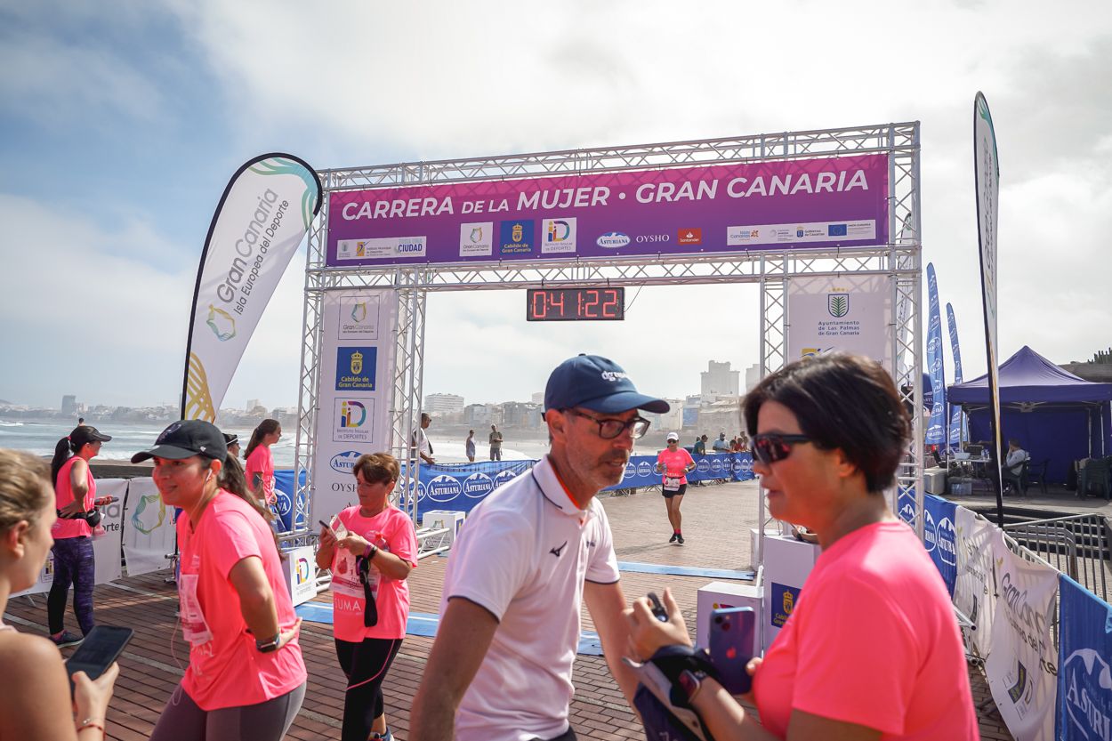 Las fotos de meta de la Carrera de la Mujer de Gran Canaria 11 40 33 15701 O