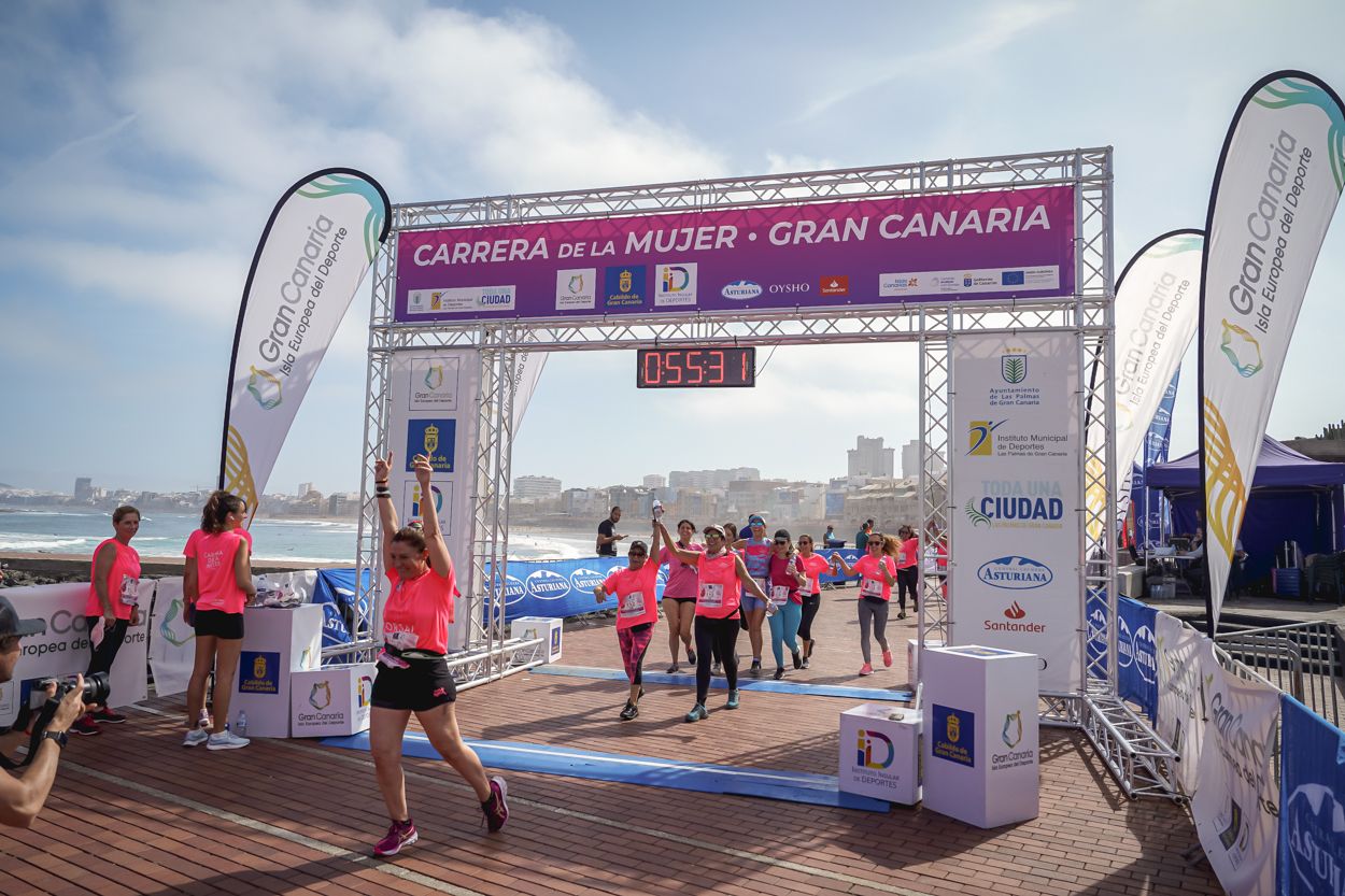 Las fotos de meta de la Carrera de la Mujer de Gran Canaria 11 54 42 15701 O