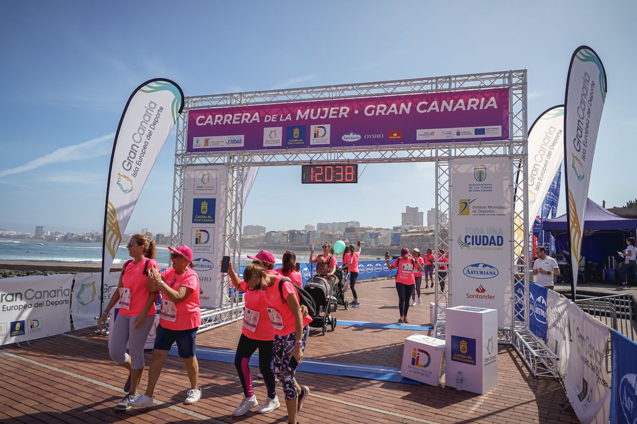 Las fotos de meta de la Carrera de la Mujer de Gran Canaria 12 19 48 15701 O