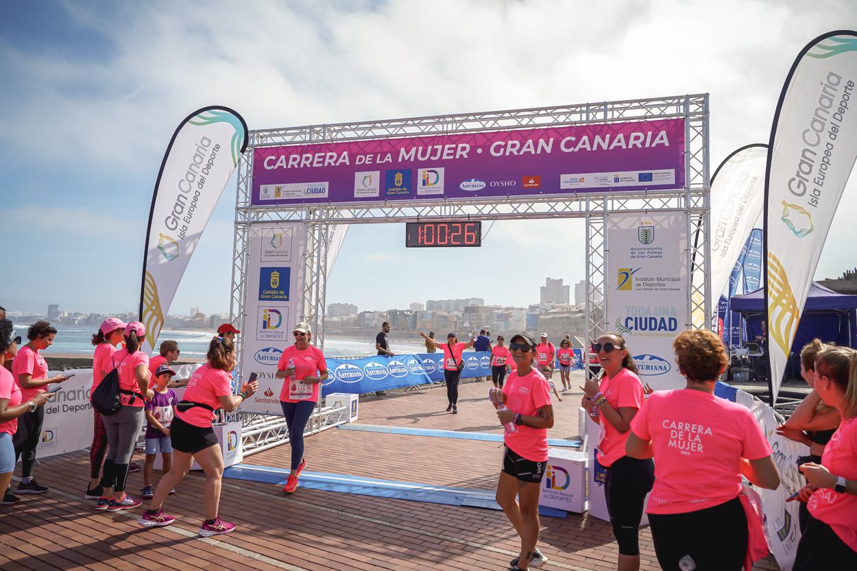 Las fotos de meta de la Carrera de la Mujer de Gran Canaria 11 59 37 15701 O
