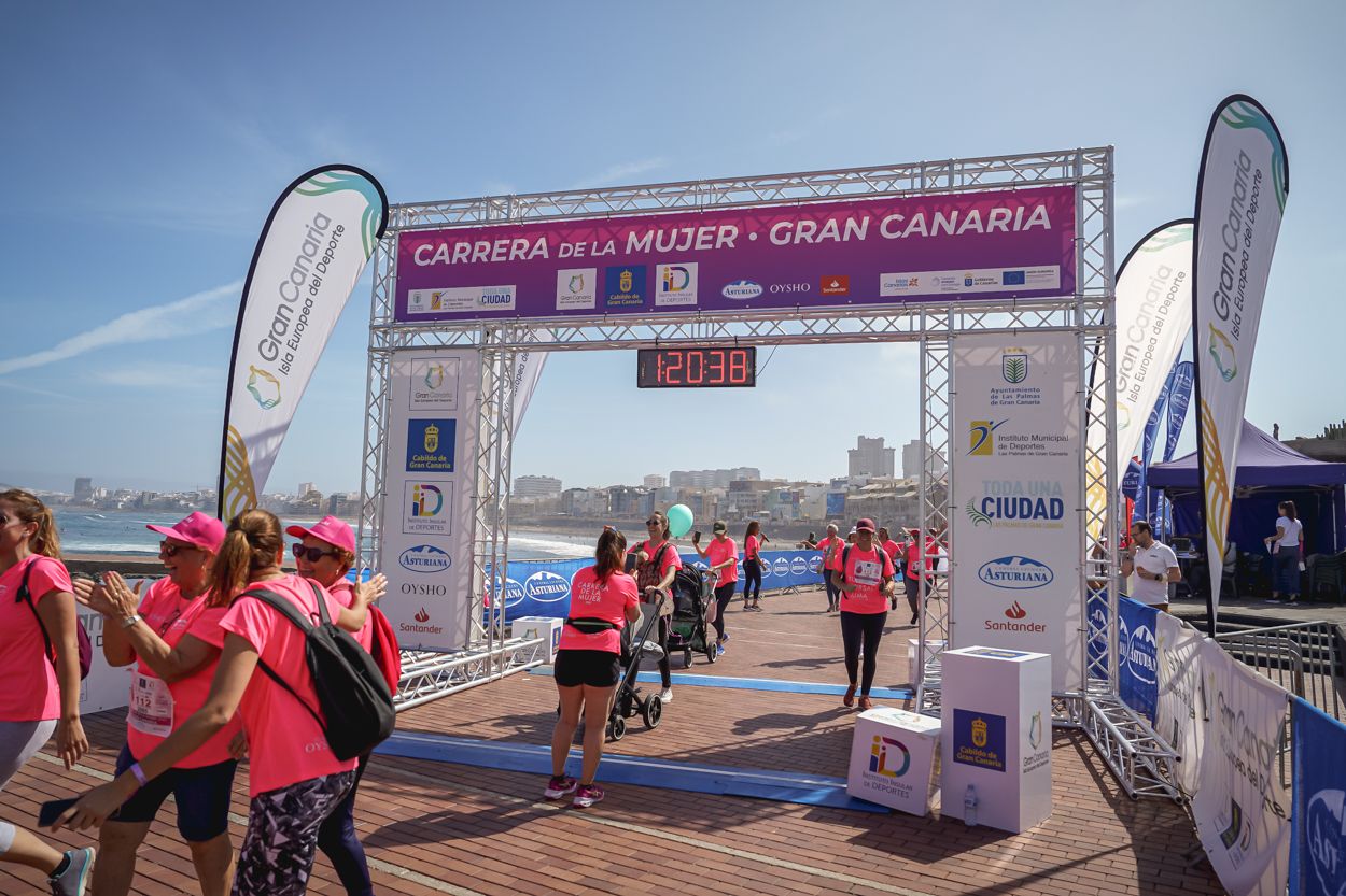 Las fotos de meta de la Carrera de la Mujer de Gran Canaria 12 19 49 15701 O