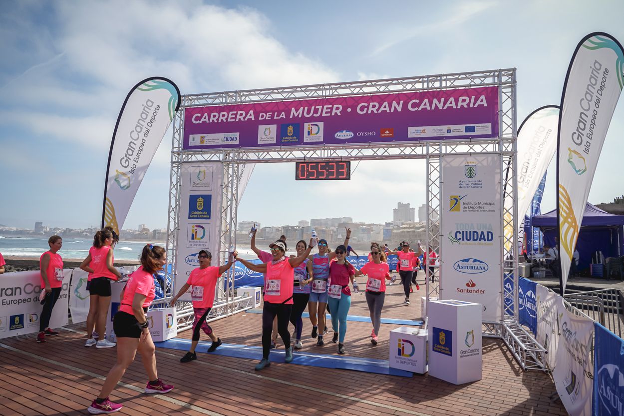 Las fotos de meta de la Carrera de la Mujer de Gran Canaria 11 54 44 15701 O