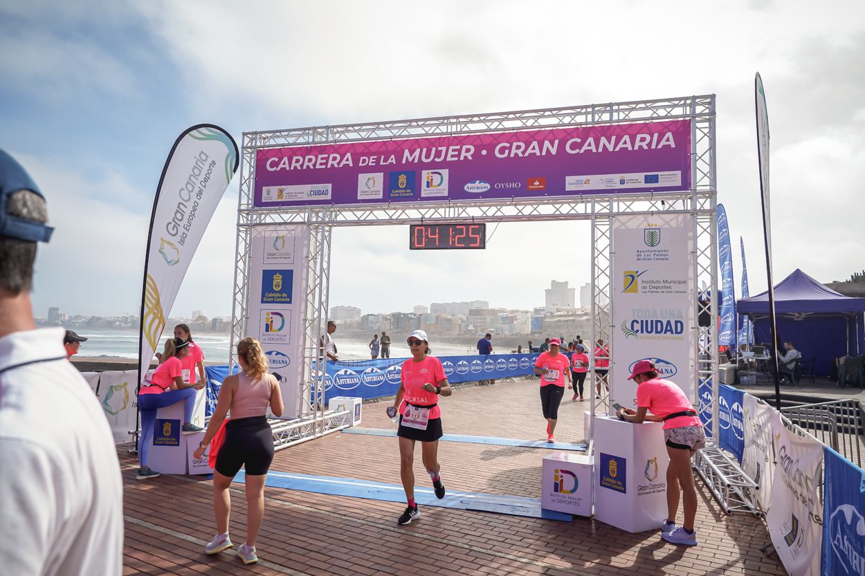 Las fotos de meta de la Carrera de la Mujer de Gran Canaria 11 40 36 15701 O