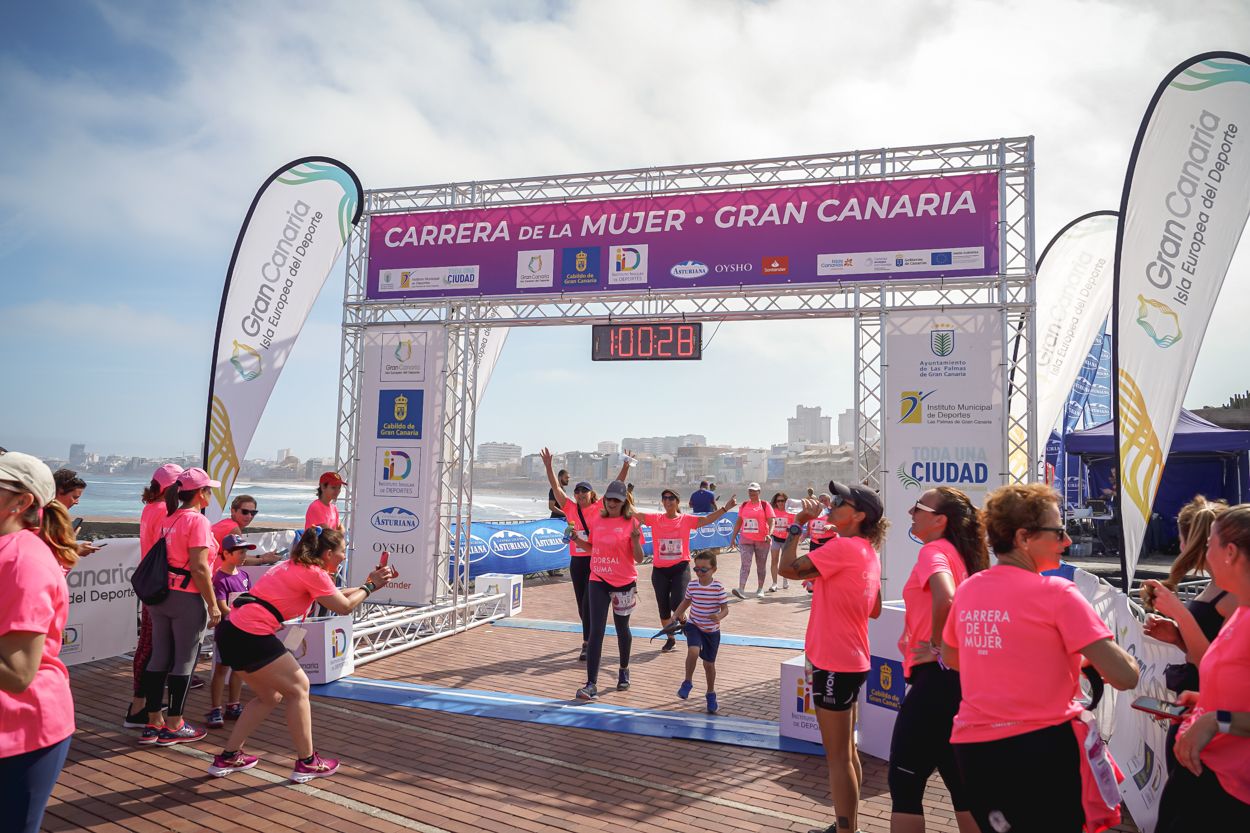 Las fotos de meta de la Carrera de la Mujer de Gran Canaria 11 59 39 15701 O
