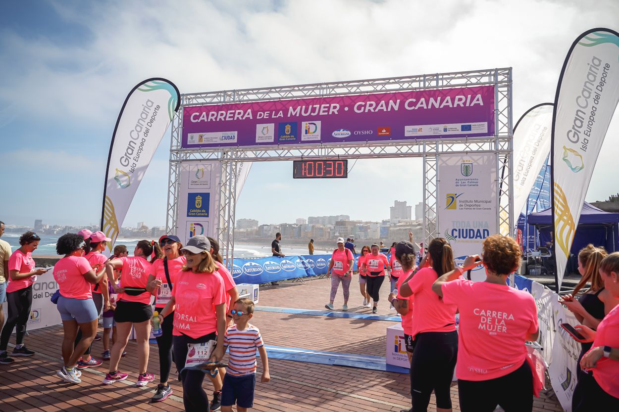 Las fotos de meta de la Carrera de la Mujer de Gran Canaria 11 59 41 15701 O