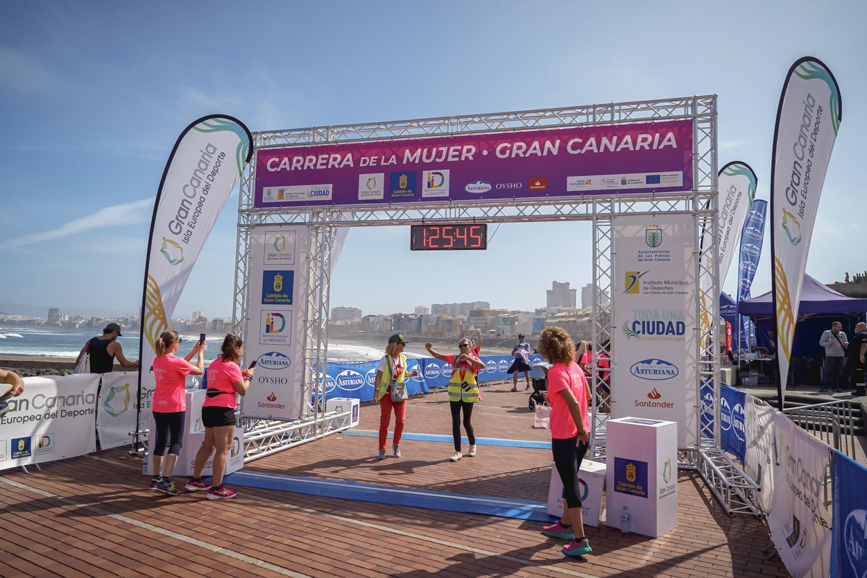 Las fotos de meta de la Carrera de la Mujer de Gran Canaria 12 24 56 15701 O