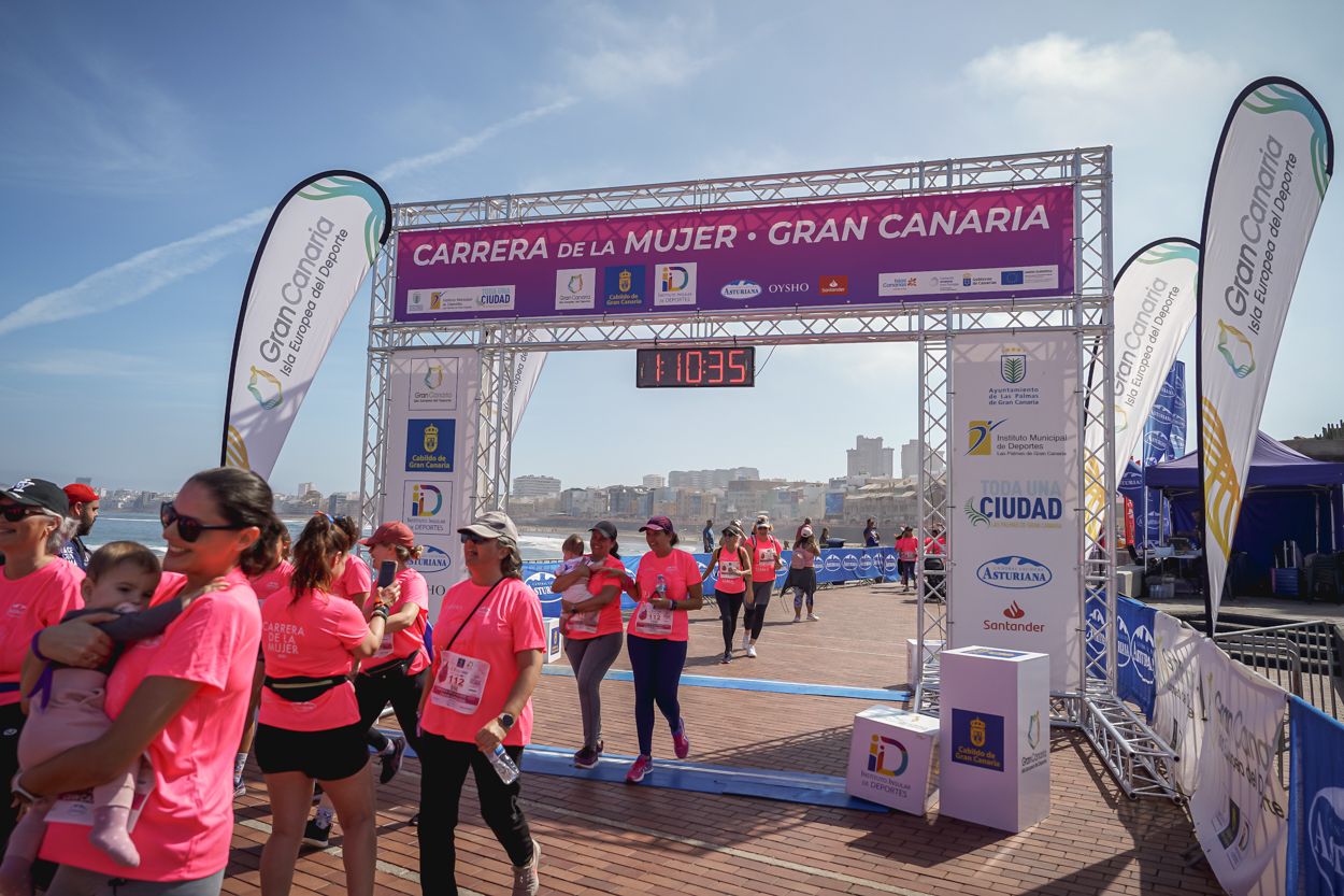 Las fotos de meta de la Carrera de la Mujer de Gran Canaria 12 09 46 15701 O