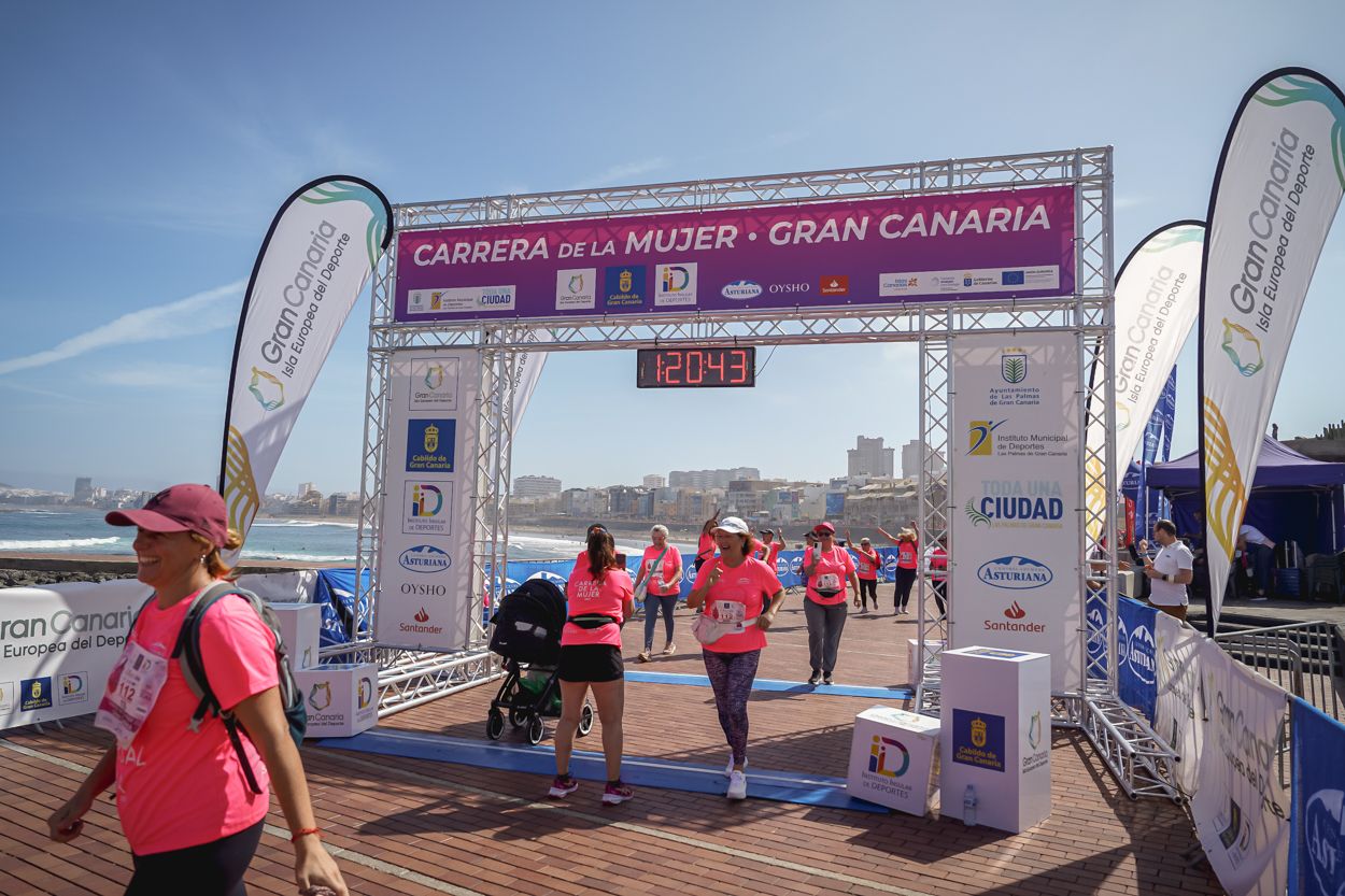 Las fotos de meta de la Carrera de la Mujer de Gran Canaria 12 19 54 15701 O