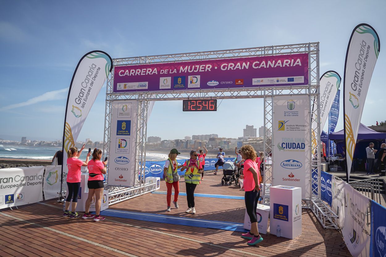 Las fotos de meta de la Carrera de la Mujer de Gran Canaria 12 24 57 15701 O