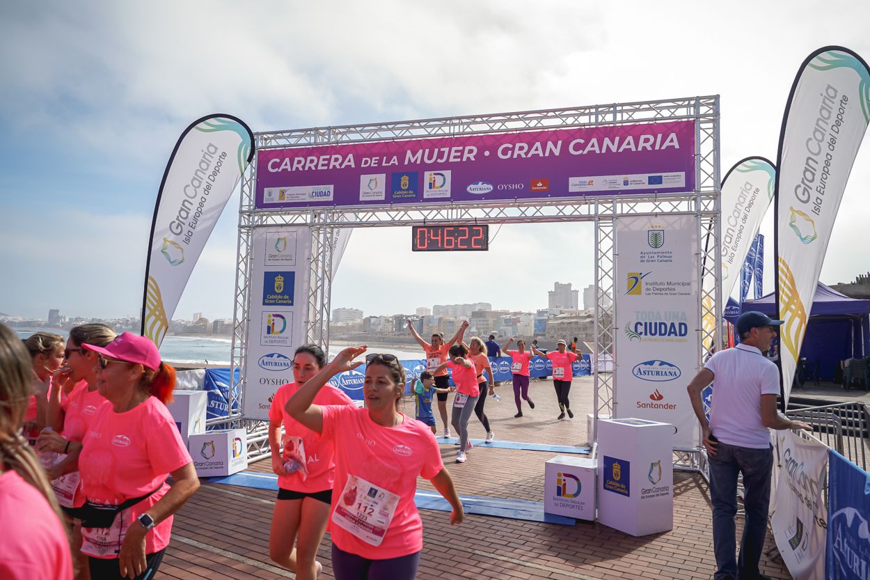 Las fotos de meta de la Carrera de la Mujer de Gran Canaria 11 45 33 15701 O