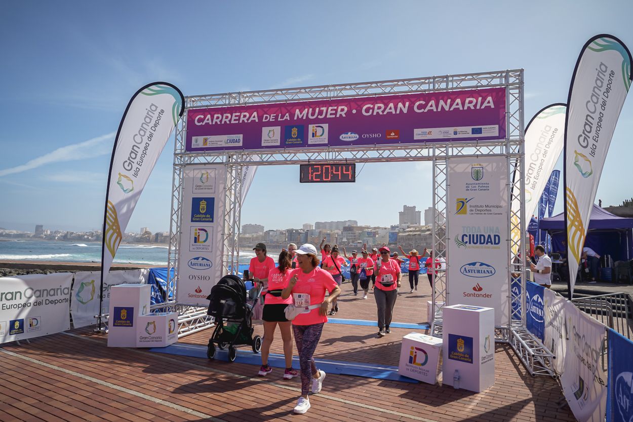 Las fotos de meta de la Carrera de la Mujer de Gran Canaria 12 19 55 15701 O