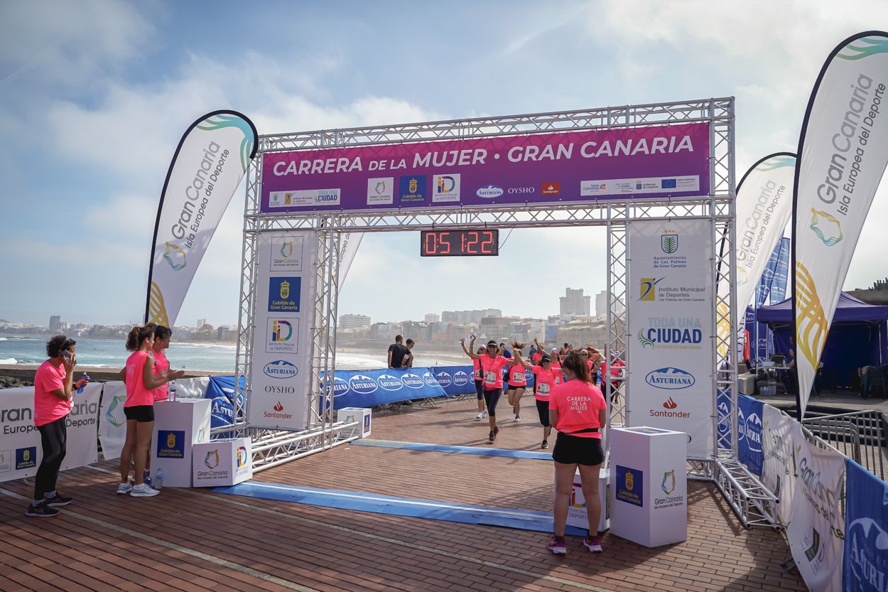 Las fotos de meta de la Carrera de la Mujer de Gran Canaria 11 50 33 15701 O