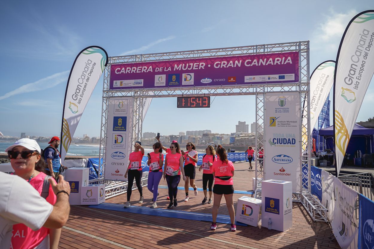 Las fotos de meta de la Carrera de la Mujer de Gran Canaria 12 14 54 15701 O