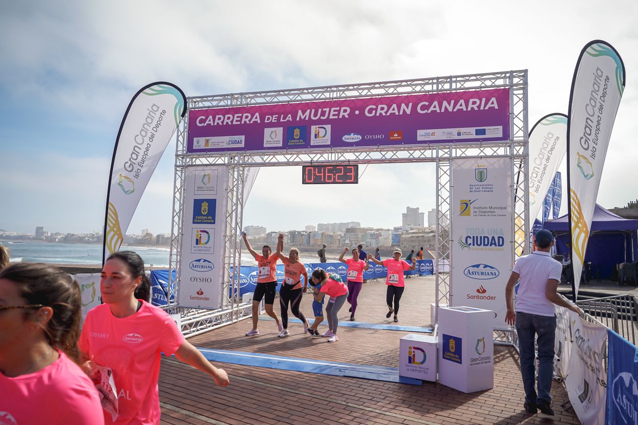 Las fotos de meta de la Carrera de la Mujer de Gran Canaria 11 45 34 15701 O