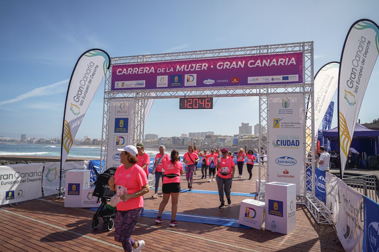 Las fotos de meta de la Carrera de la Mujer de Gran Canaria 12 19 56 15701 O