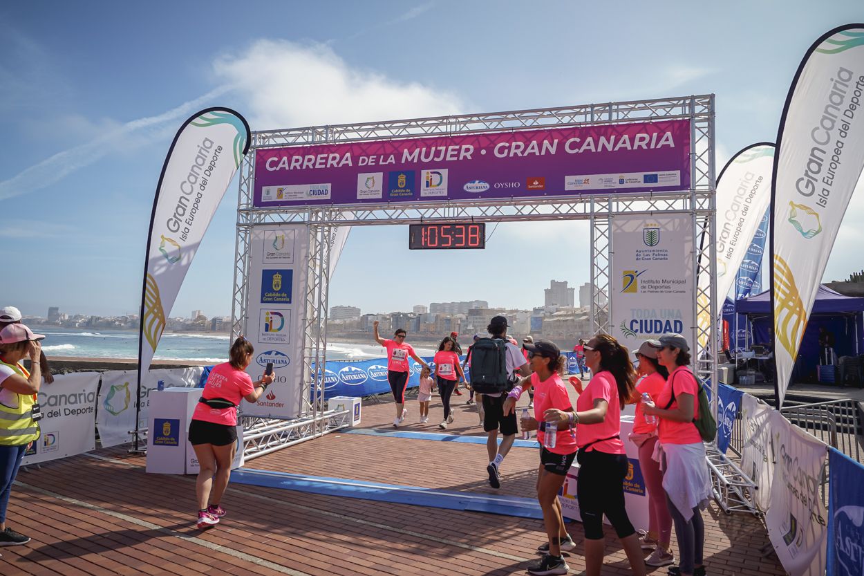 Las fotos de meta de la Carrera de la Mujer de Gran Canaria 12 04 49 15701 O