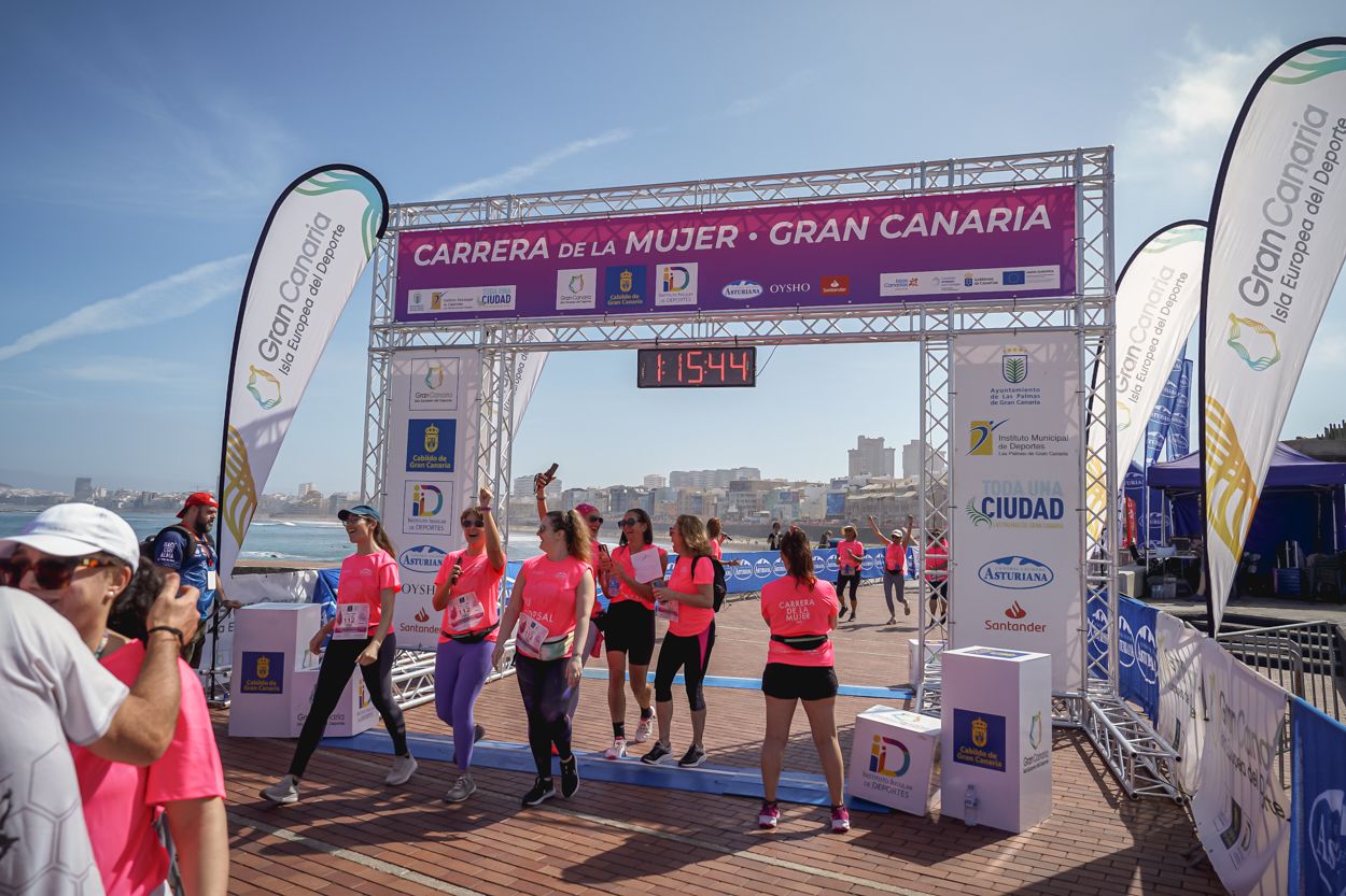Las fotos de meta de la Carrera de la Mujer de Gran Canaria 12 14 55 15701 O