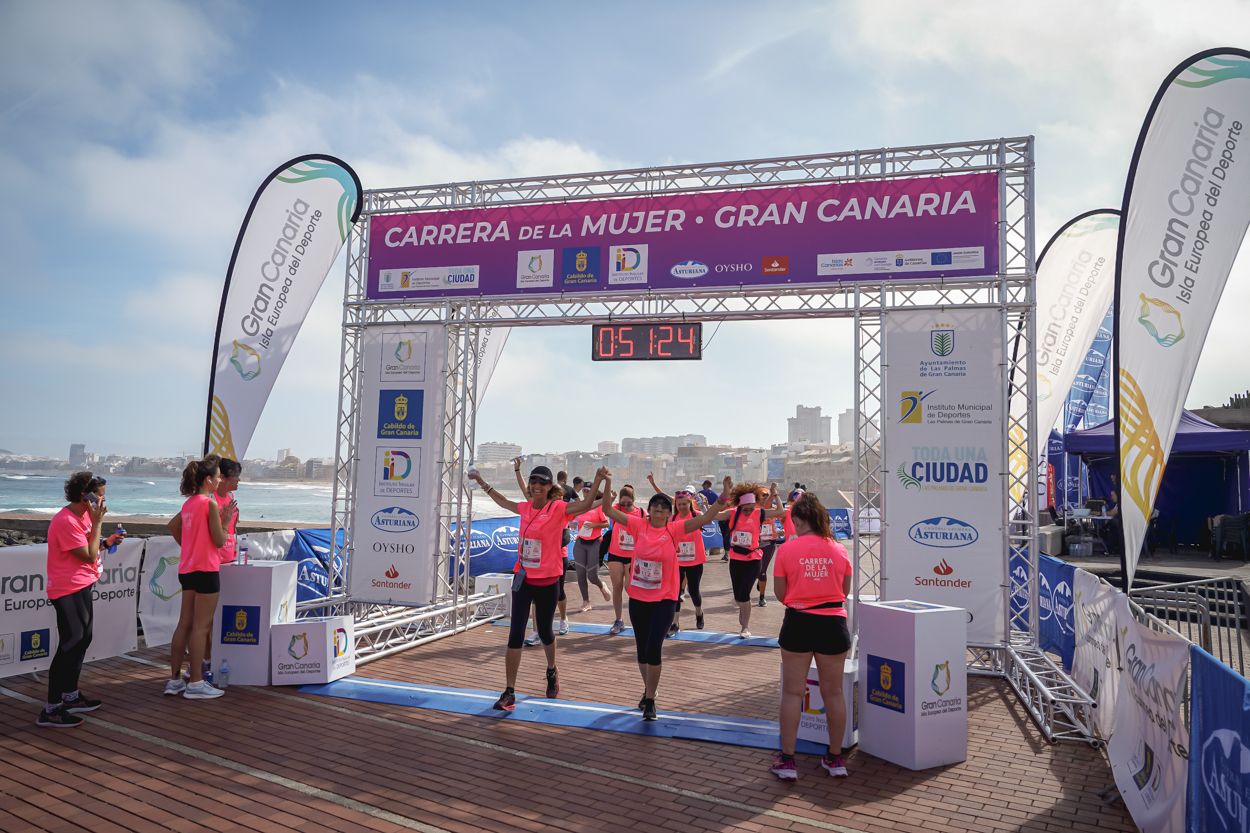 Las fotos de meta de la Carrera de la Mujer de Gran Canaria 11 50 35 15701 O