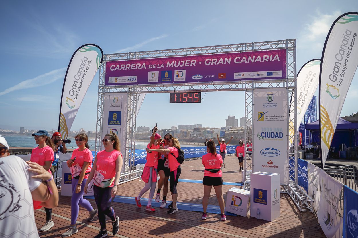 Las fotos de meta de la Carrera de la Mujer de Gran Canaria 12 14 56 15701 O