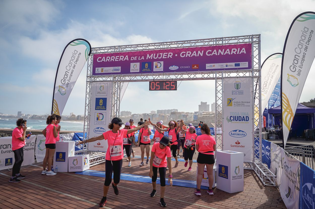 Las fotos de meta de la Carrera de la Mujer de Gran Canaria 11 50 36 15701 O
